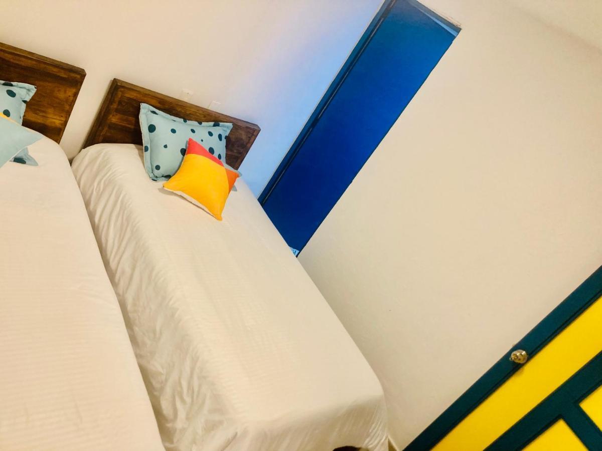 בוגוטה Hostal Casa Lantana La Candelaria מראה חיצוני תמונה